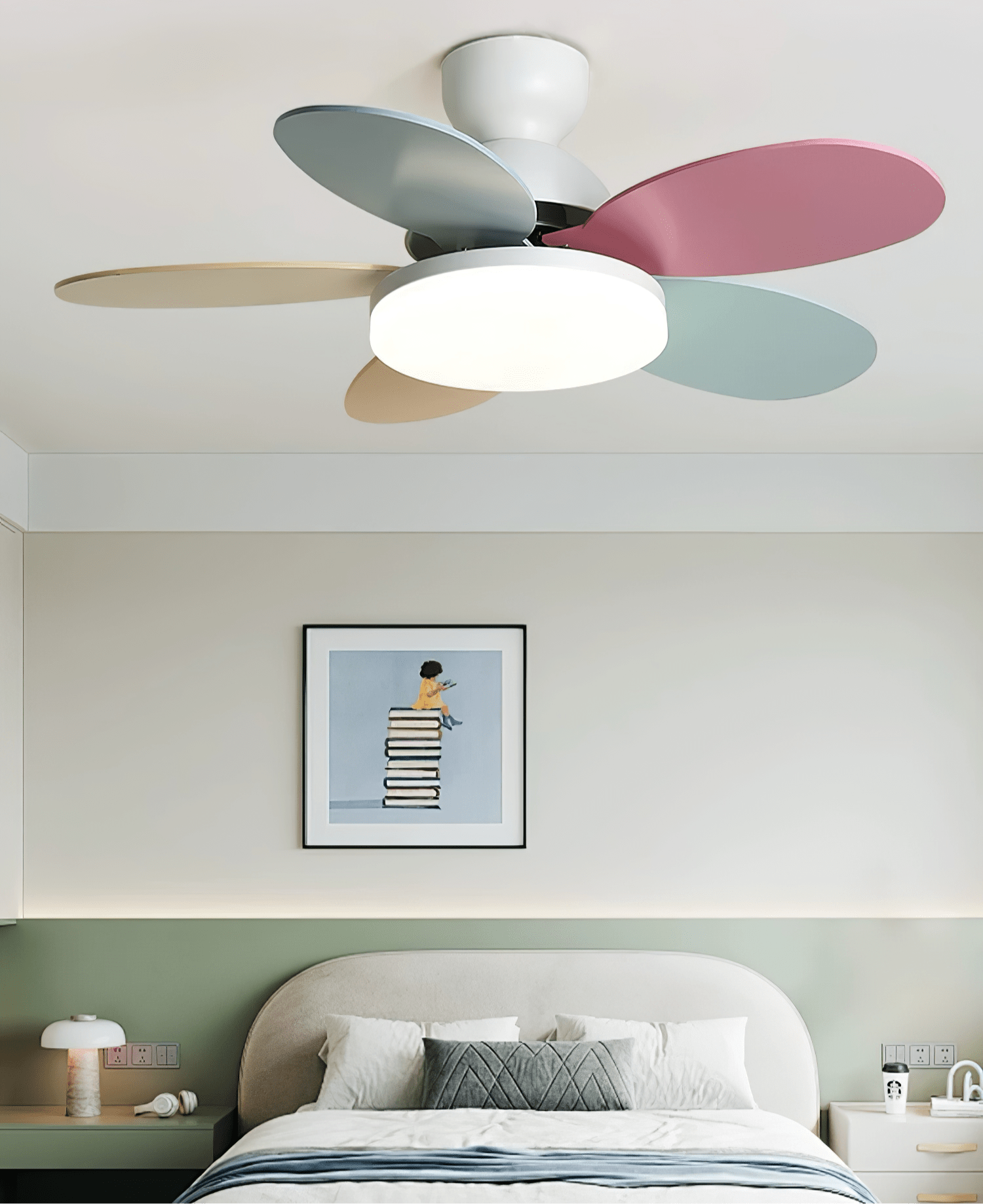 Petalo Ceiling Fan with Light