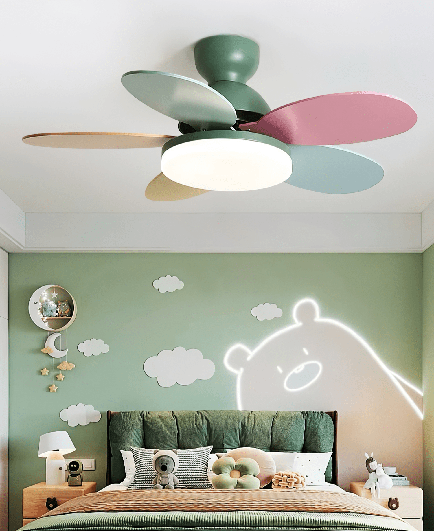 Petalo Ceiling Fan with Light