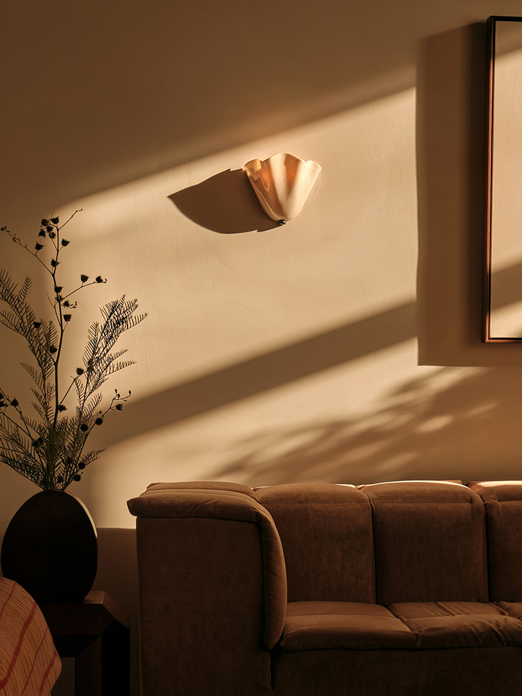 Petalia Petal Wall Light