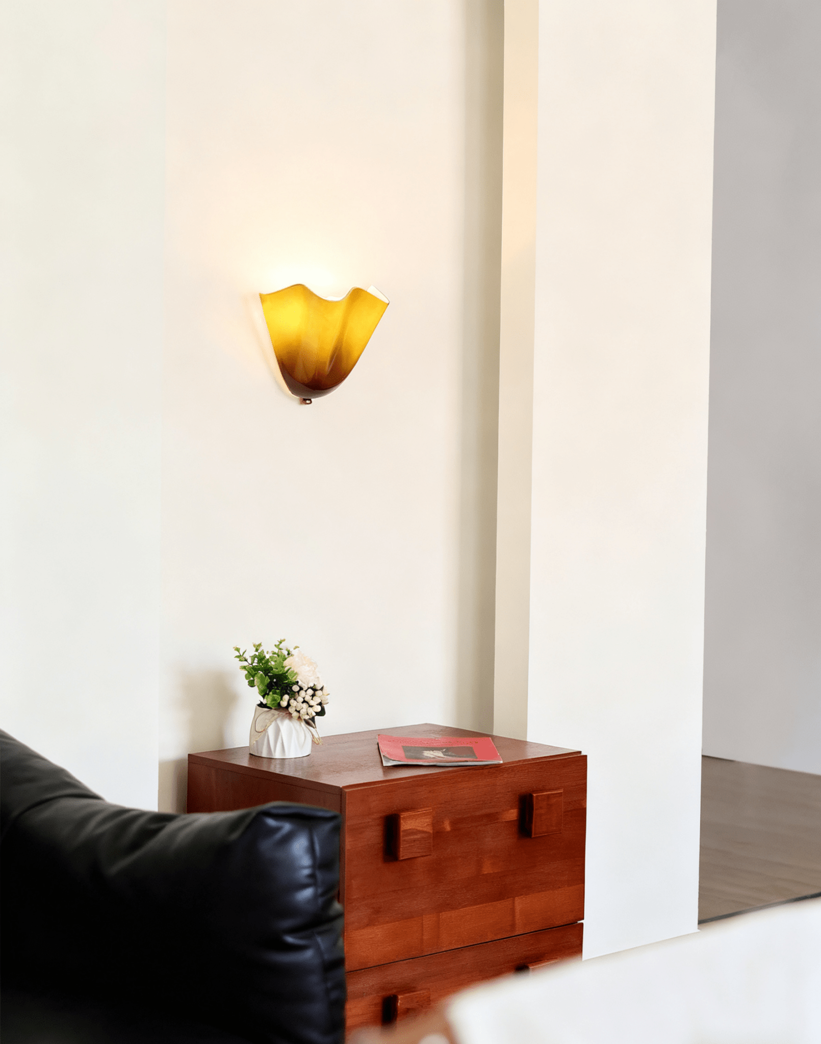 Petalia Petal Wall Light