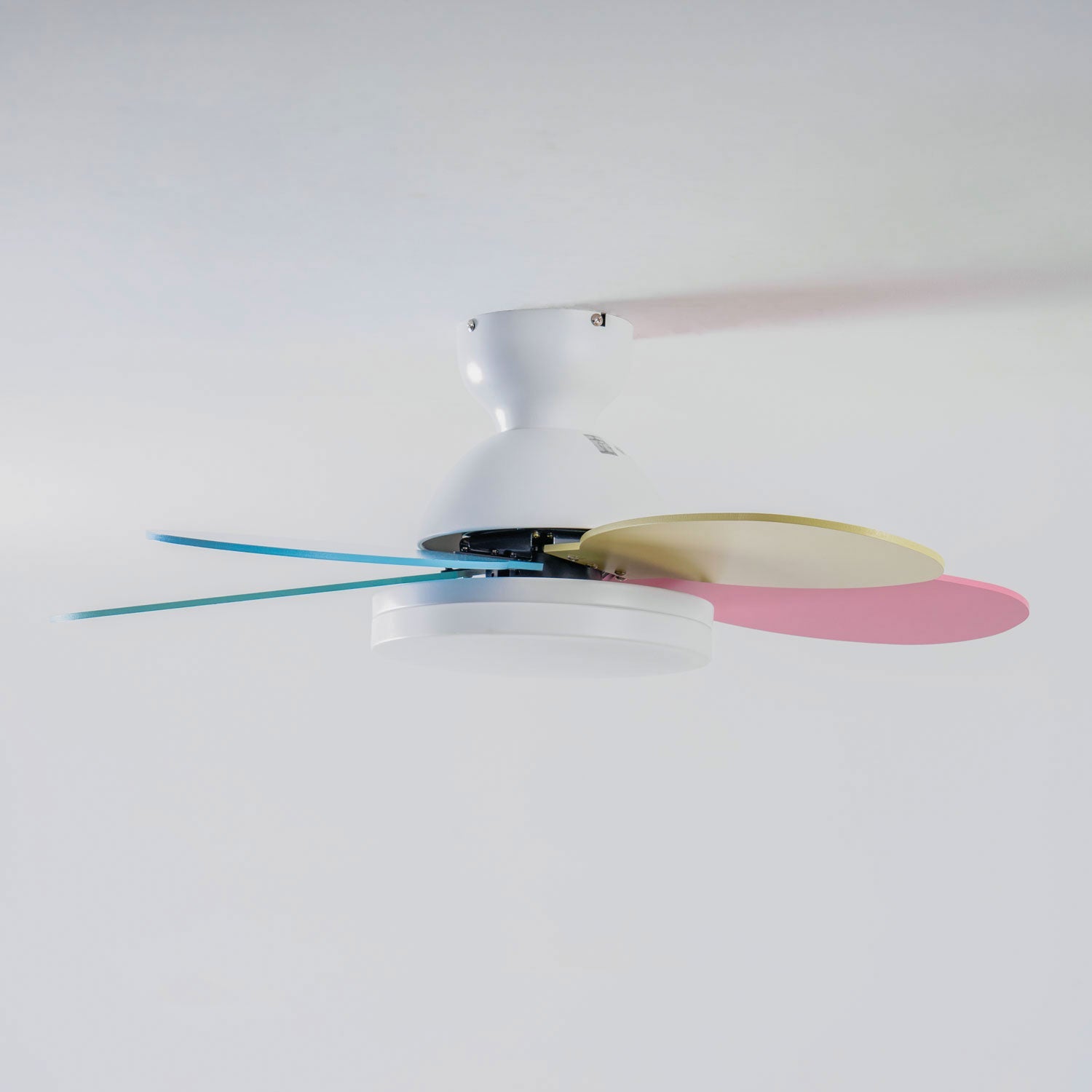 Petalo Ceiling Fan with Light