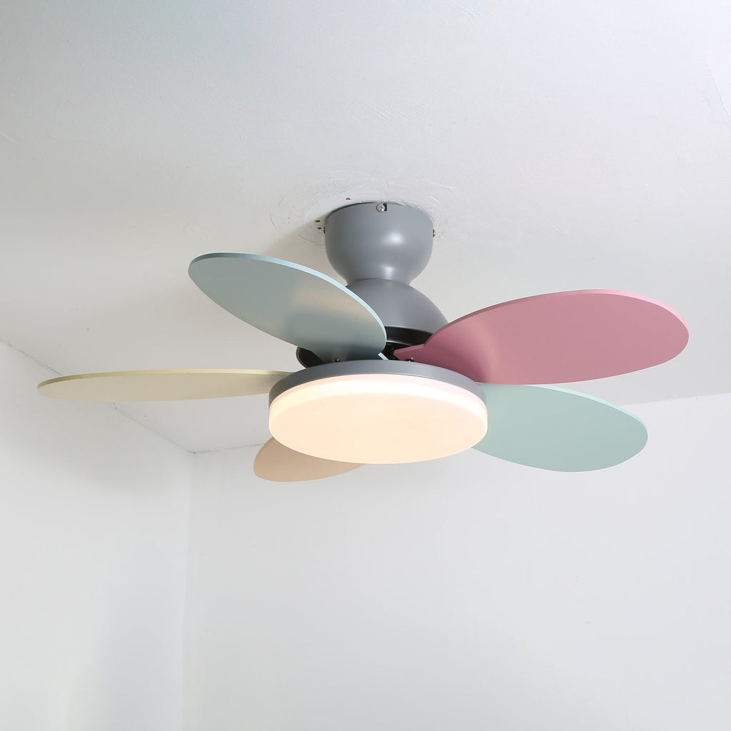 Petalo Ceiling Fan with Light