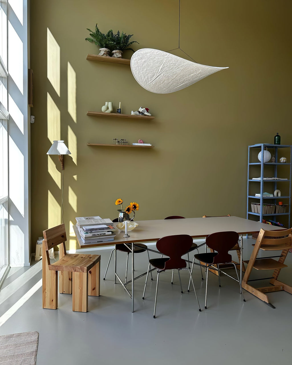 Tense Linear Pendant Light