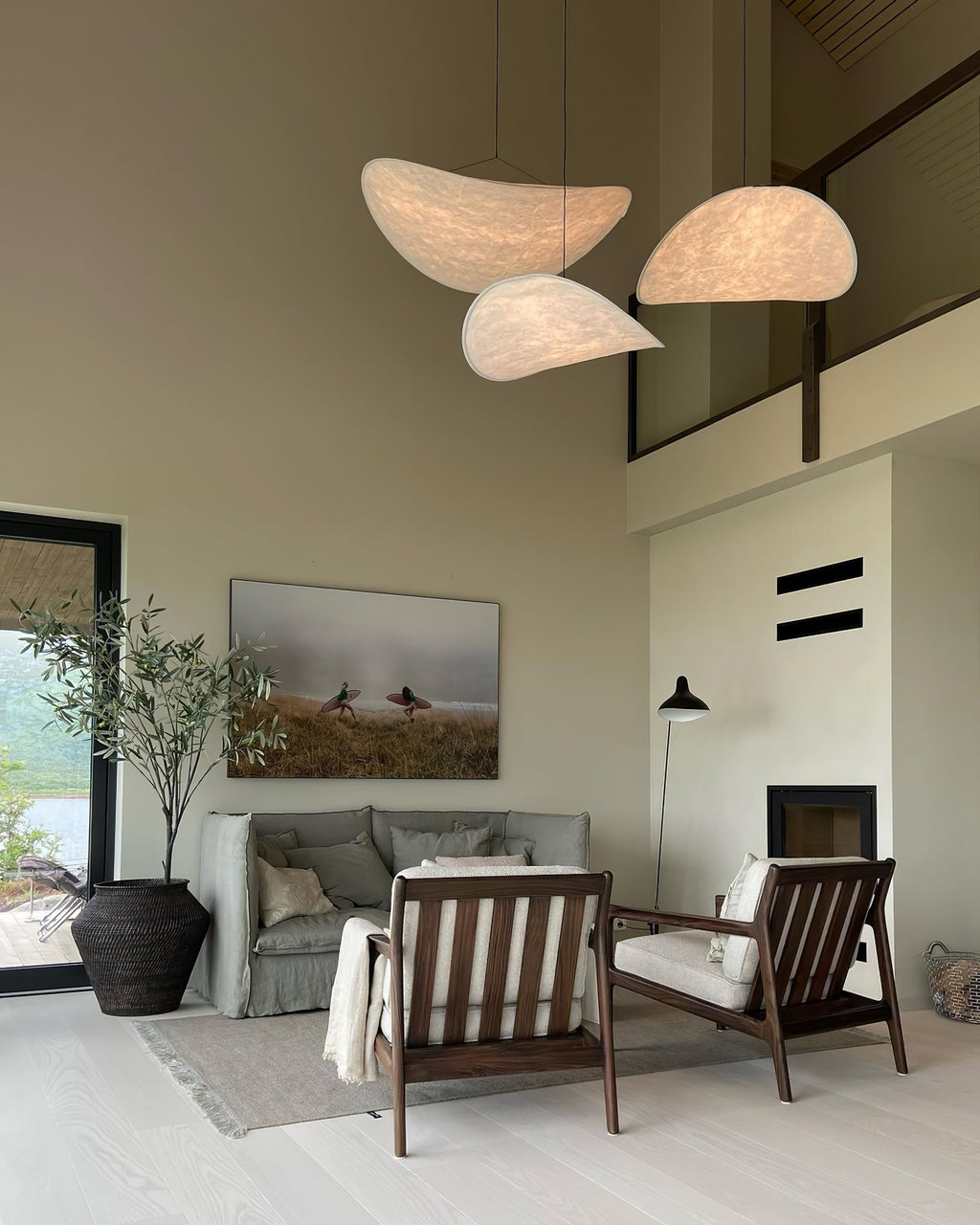 Tense Linear Pendant Light