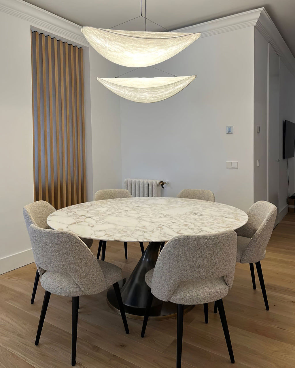 Tense Linear Pendant Light