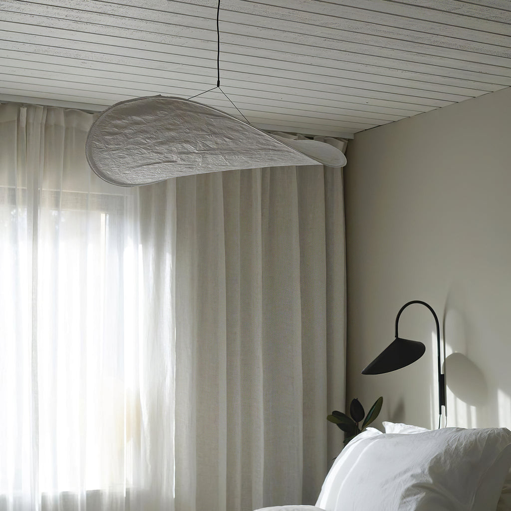 Tense Linear Pendant Light