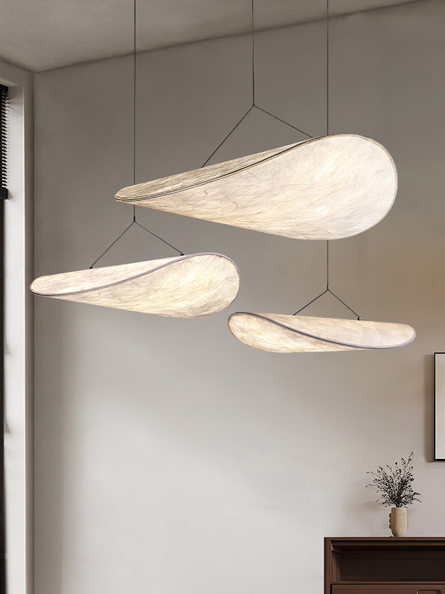 Tense Linear Pendant Light