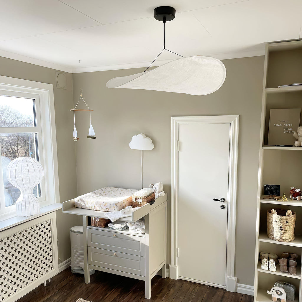 Tense Linear Pendant Light