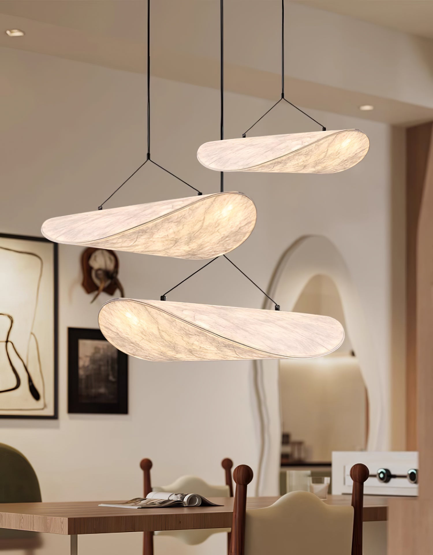 Tense Linear Pendant Light