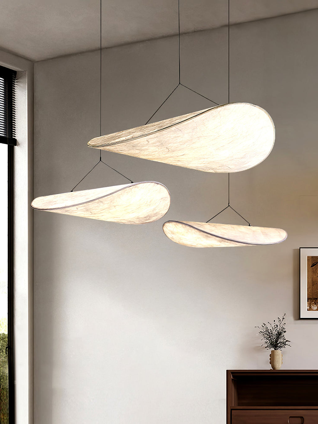 Tense Linear Pendant Light