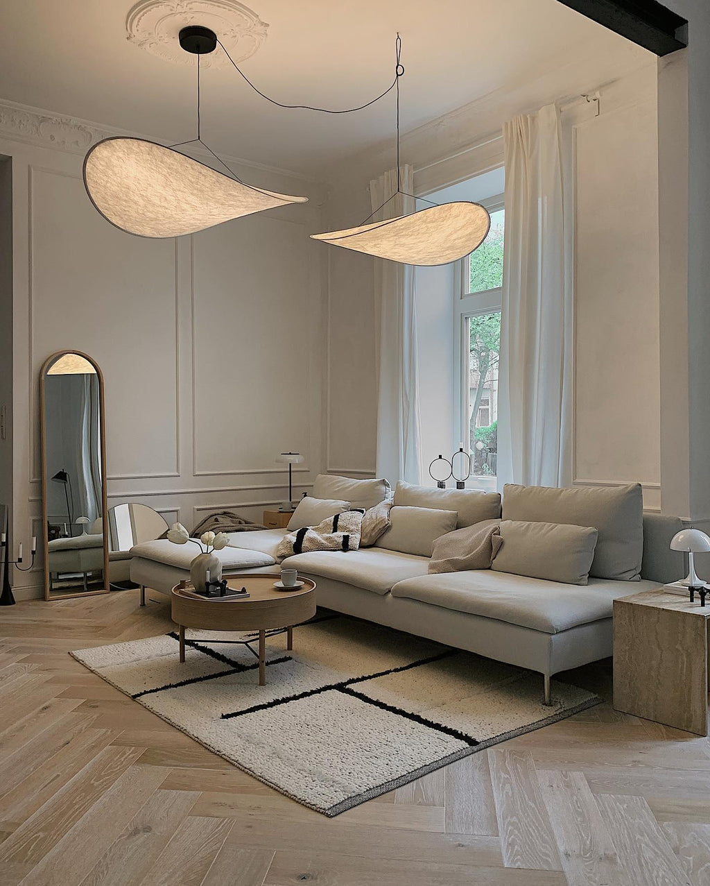 Tense Linear Pendant Light