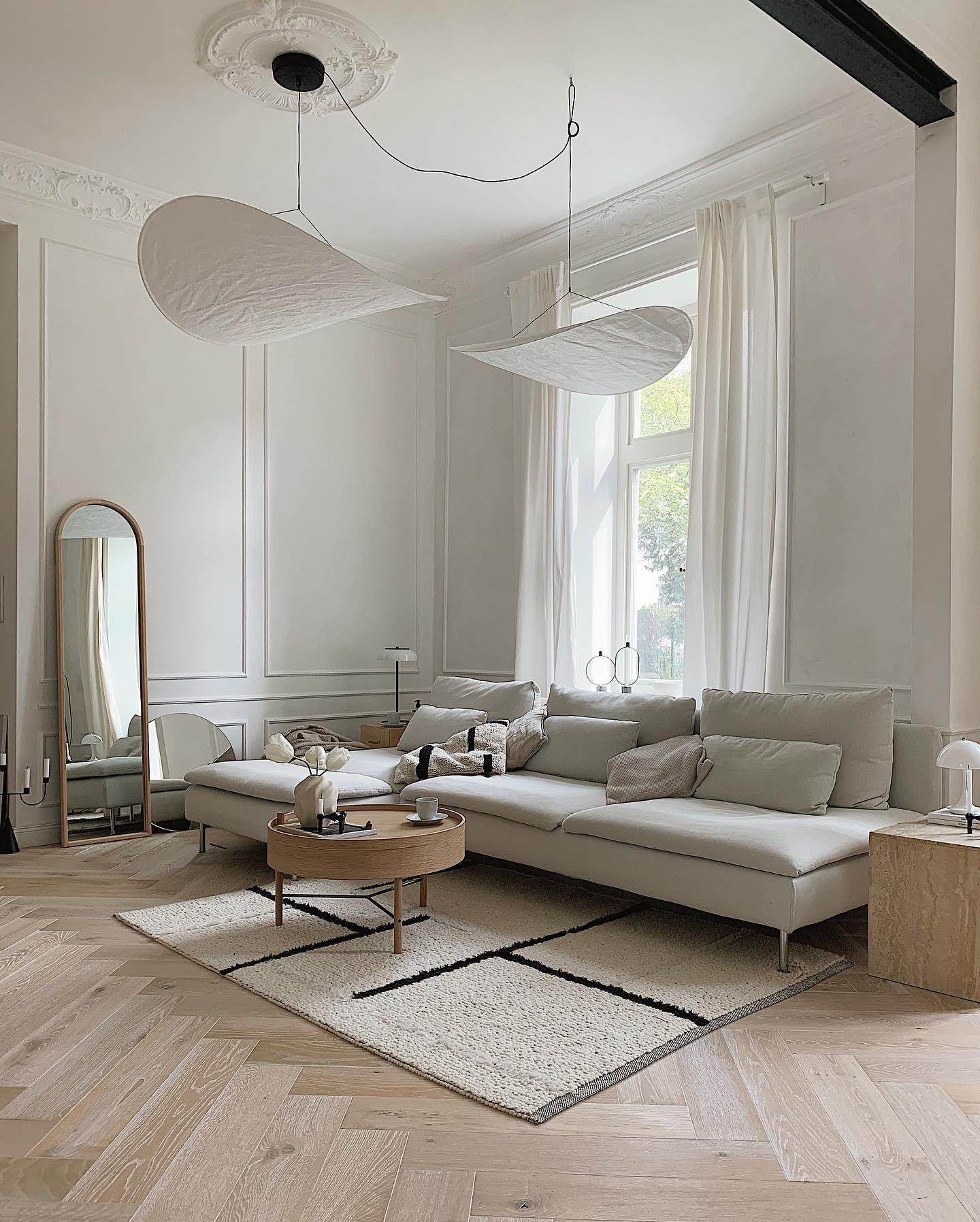 Tense Linear Pendant Light