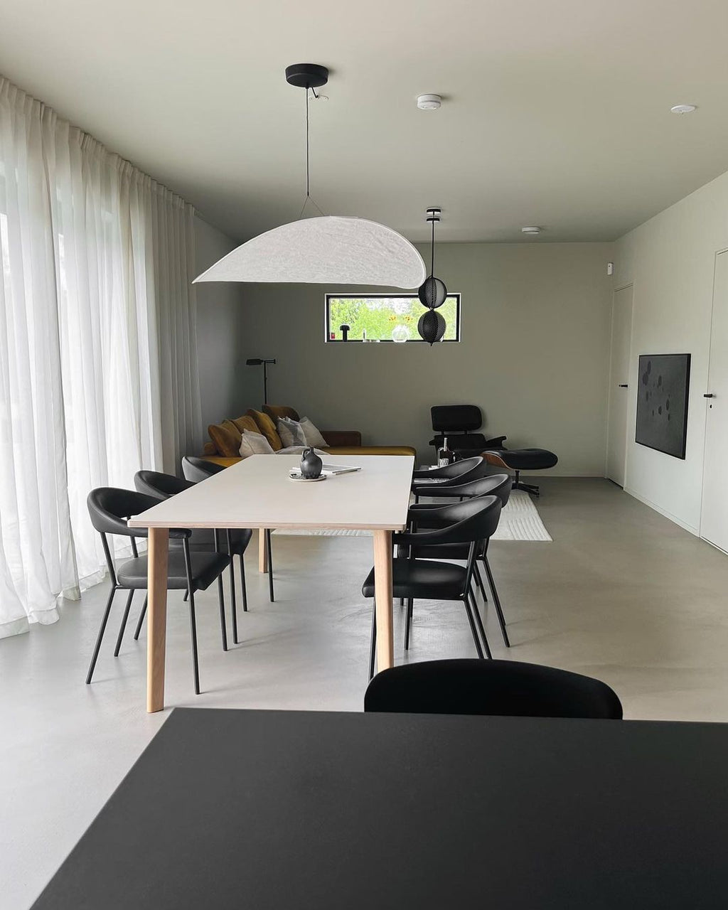 Tense Linear Pendant Light