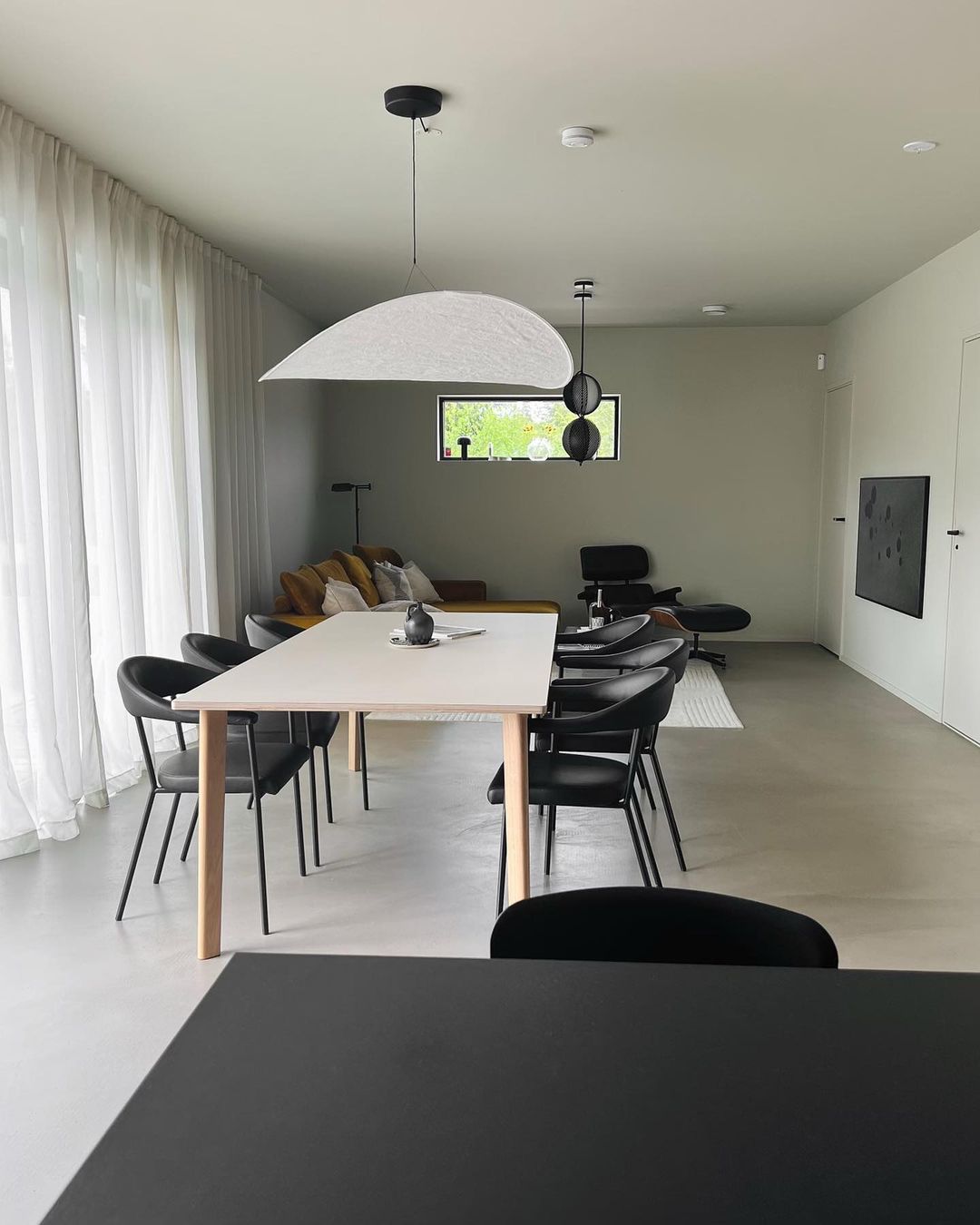 Tense Linear Pendant Light