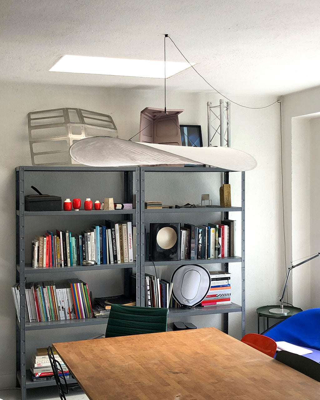 Tense Linear Pendant Light
