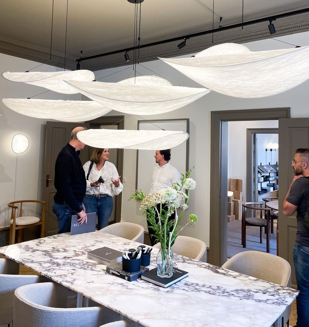 Tense Linear Pendant Light