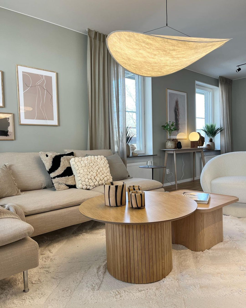 Tense Linear Pendant Light