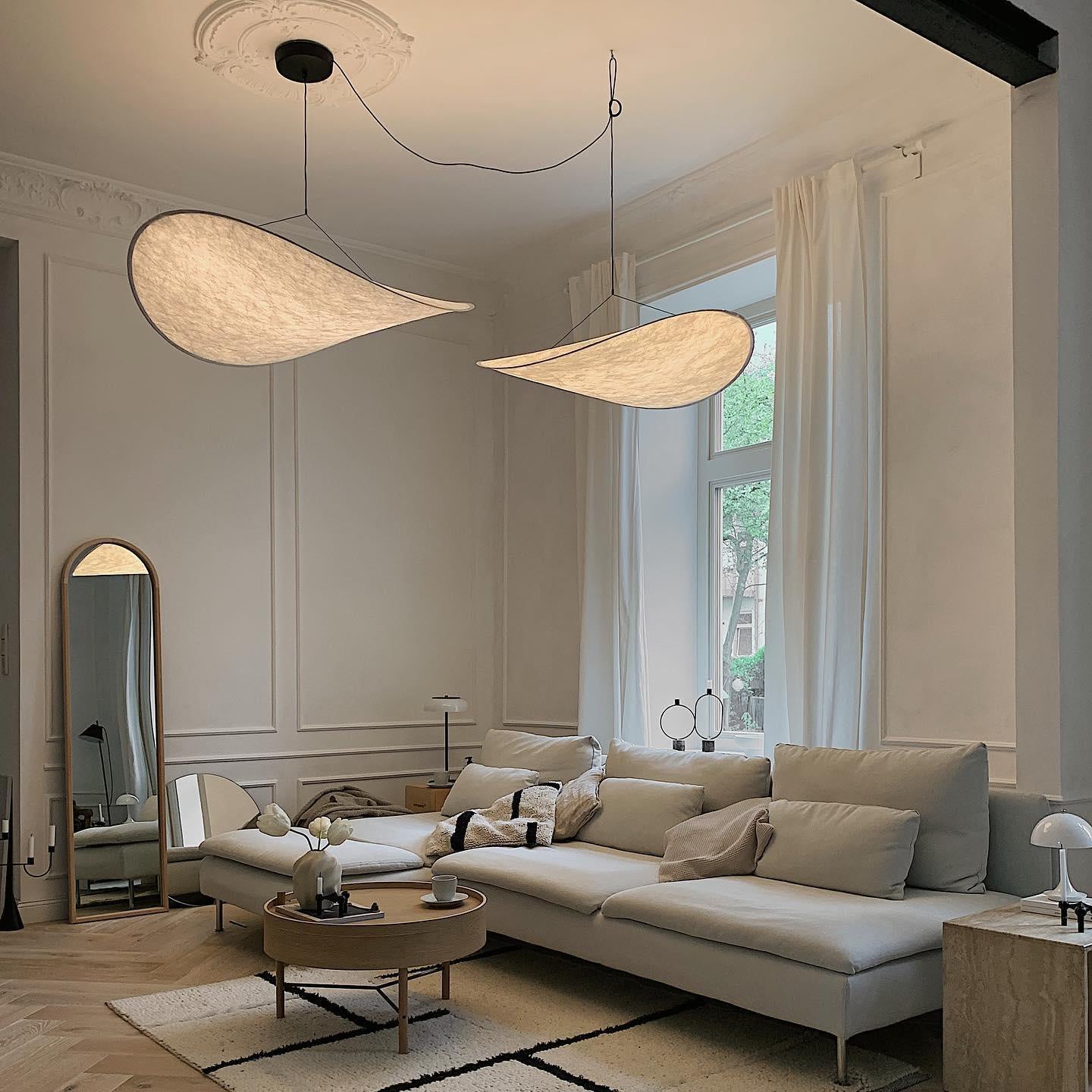 Tense Linear Pendant Light
