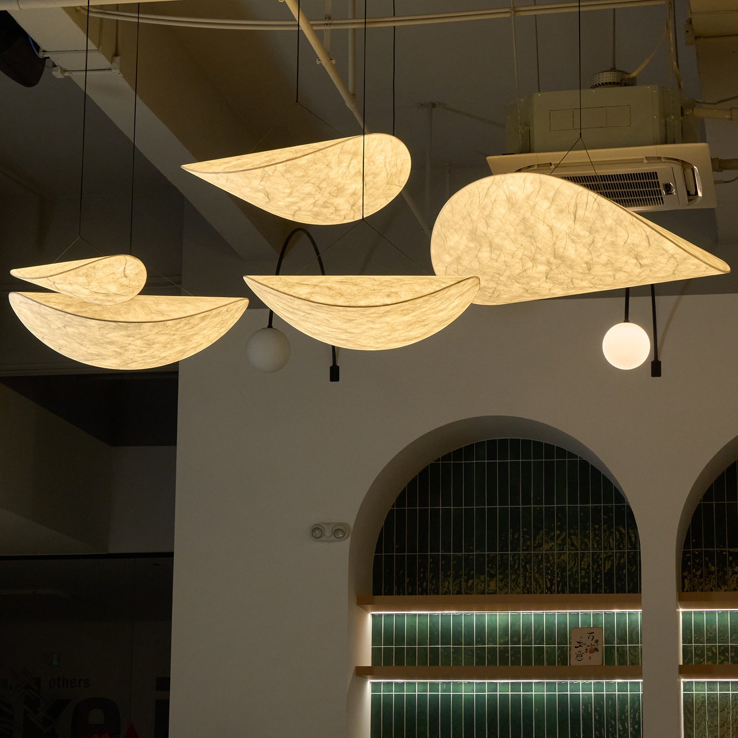 Tense Linear Pendant Light