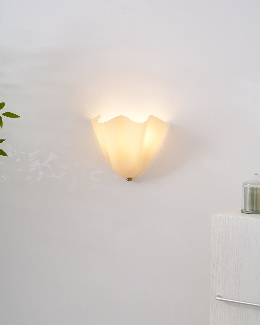 Petalia Petal Wall Light